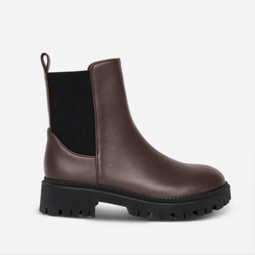 Intentionally Blank lug sole boot